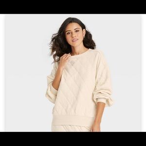 Universal Thread Quilted Sweatshirt